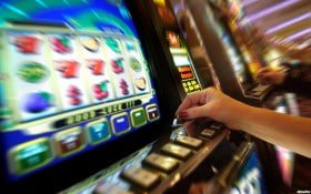 erek2 85 live game show betting interface and results display